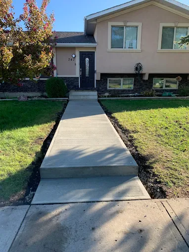 Front walkway + step finish in Calgary — AACWORKX Concrete & Landscaping
